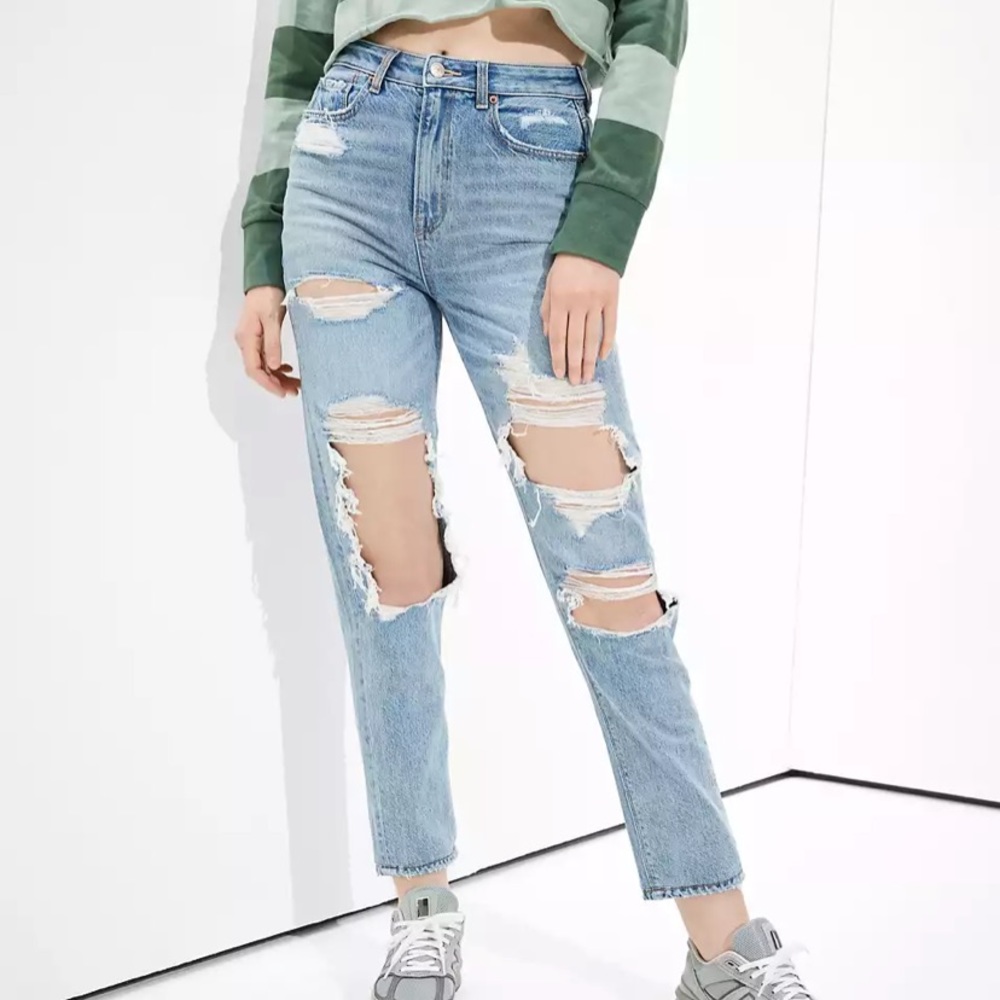 AE Ripped Highest Waist Mom Jean